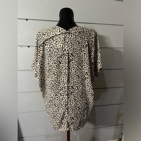 She and sky leopard blouse - Picture 2 of 5